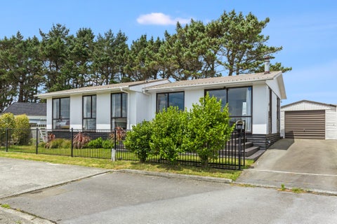 15 Maracas Crescent, Grenada Village, Wellington