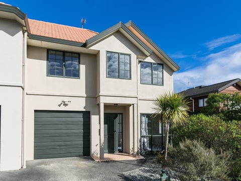 32 Landsdowne Terrace, Karori, Wellington