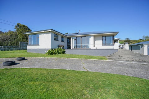 61 Orepuki Riverton Highway, Riverton