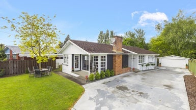 6 Burwood Place, Silverdale, Hamilton