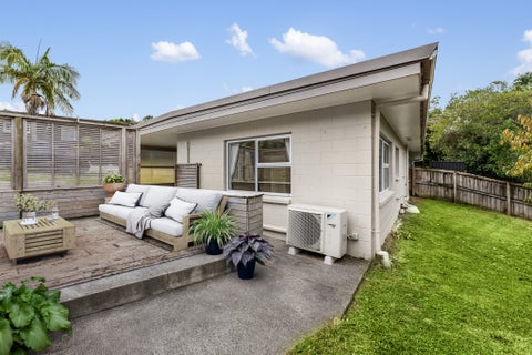 1/2 Flavia Close, Torbay, Auckland