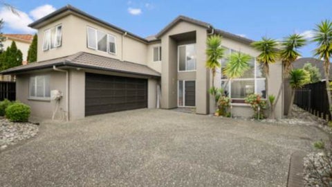 51 Bronwylian Drive, Flat Bush, Auckland