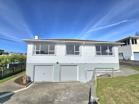 10 Paritutu Road, Spotswood, New Plymouth