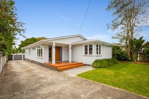 43 Vodanovich Road, Te Atatu South, Auckland