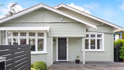 17 Warwick Avenue, Westmere, Auckland