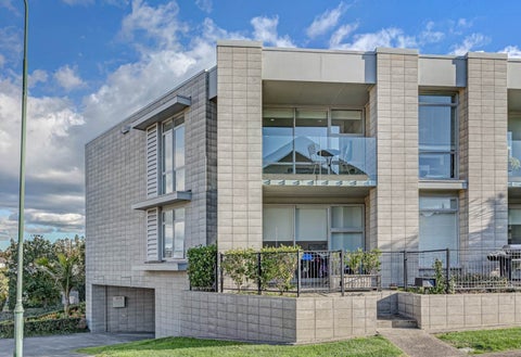 1 Bickerton Way, Flat Bush, Auckland