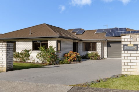 14 Merlot Drive, Pyes Pa, Tauranga