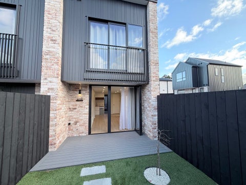 3/139 Tirimoana Road, Te Atatu South, Auckland