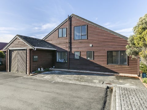10 Peter Button Place, Johnsonville, Wellington