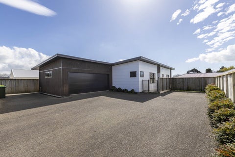 29 Smith Street, Lepperton, New Plymouth