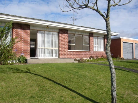 3/2 Vodanovich Road, Te Atatu South, Auckland