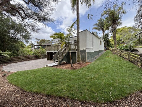 7 Willowbrook Place, Titirangi, Auckland