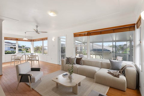 1/90 Browns Bay Road, Rothesay Bay, Auckland
