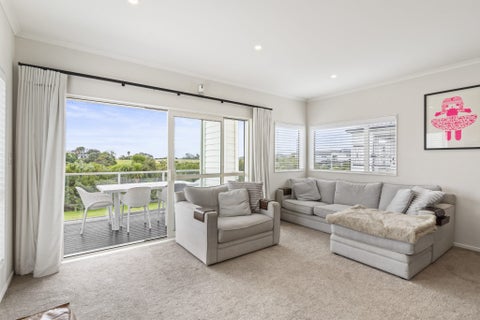16 Atalanta Way, Beachlands, Auckland