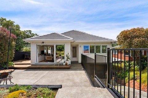 19 Kereru Bend, Tawa, Wellington