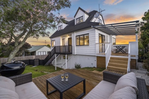 1/136 Bradbury Road, Botany Downs, Auckland