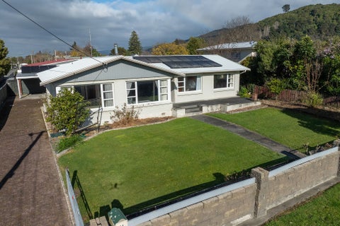 44 Harrison Street West, Featherston