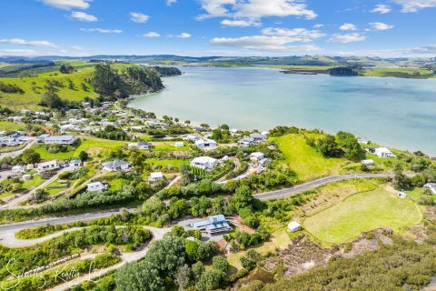 1122 Whakapirau Road, Maungaturoto