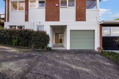 3/4 Beach Road, Castor Bay, Auckland