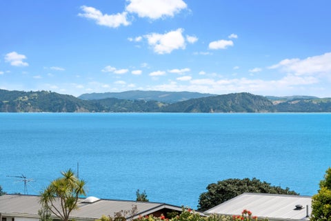 31B Pacific Parade, Army Bay, Whangaparaoa