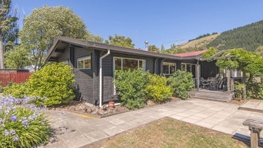 17A Knapps Road, Okains Bay, Okains Bay