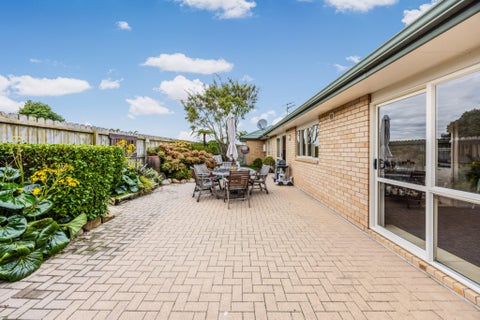 28 Moss Crescent, Takanini, Auckland