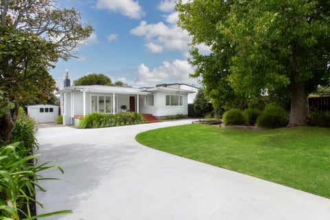725 Te Atatu Road, Te Atatu Peninsula, Auckland