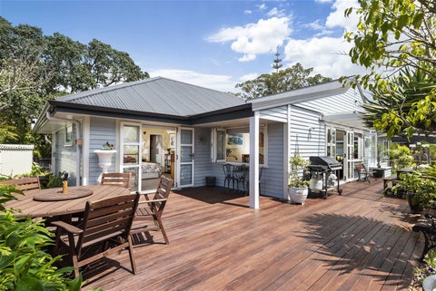 1/107 Nile Road, Milford, Auckland