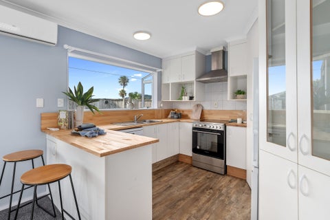 9 Whitby Place, Welcome Bay, Tauranga