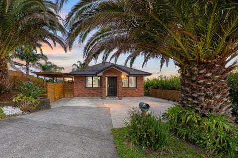 4D Virginia Street, Henderson, Auckland