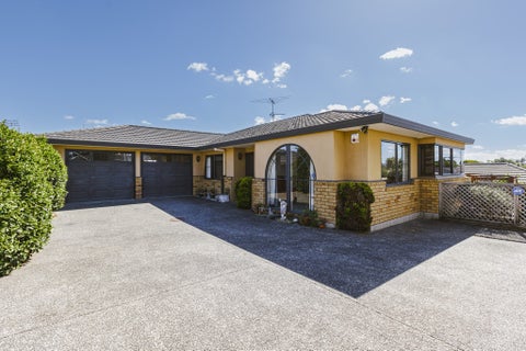 48A Clevedon Road, Papakura, Papakura