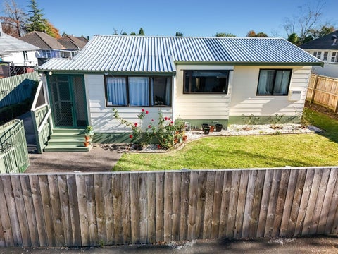 3 Kenney Crescent, Fairfield, Hamilton
