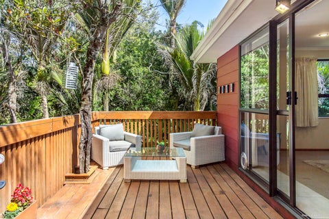 2 Hiwihau Place, Glenfield, Auckland