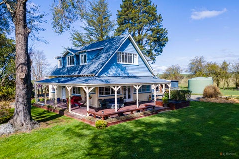 104 School Road, Pleasant Valley