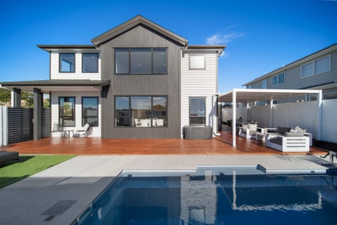 14 Papareia Road, Karaka, Papakura