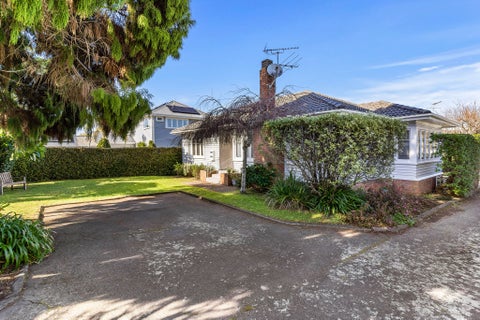 9 Horotutu Road, Greenlane, Auckland