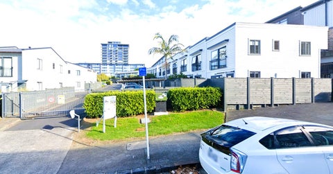 20/3 Burton Street, Grafton, Auckland