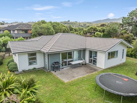 28 Sunstone Crescent, Brown Owl, Upper Hutt