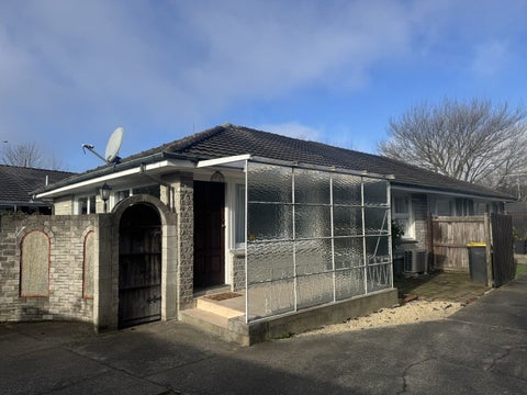 2/4 Wadeley Road, Ilam, Christchurch