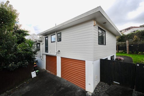 2/12 Datura Place, Sunnynook, Auckland