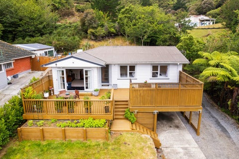 75 Coast Road, Wainuiomata, Lower Hutt