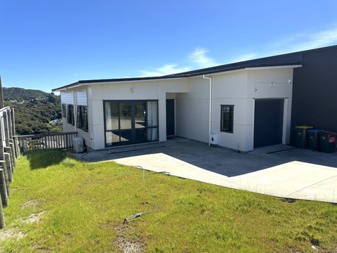 10B Polestar Lane, Whitby, Porirua