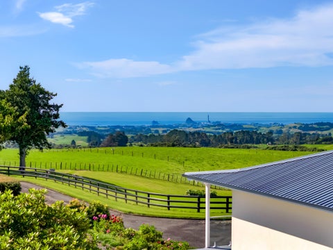 911 Plymouth Road, Koru, New Plymouth