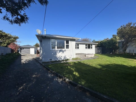 8 Jones Place, Masterton