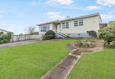 25 James Tyler Crescent, Lynfield, Auckland