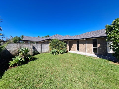 46 Huntington Park Drive, Greenhithe, Auckland