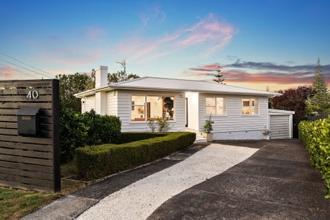 40 Fairclough Road, Beach Haven, Auckland