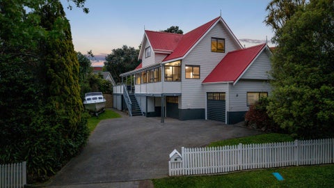 33 Orinda Close, Botany Downs, Auckland