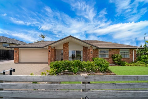196 Sturges Road, Henderson, Auckland