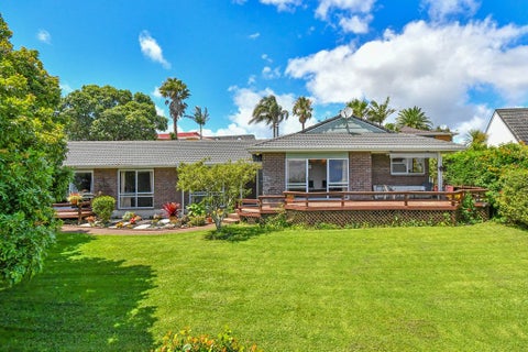 16 Sophora Place, Totara Heights, Auckland